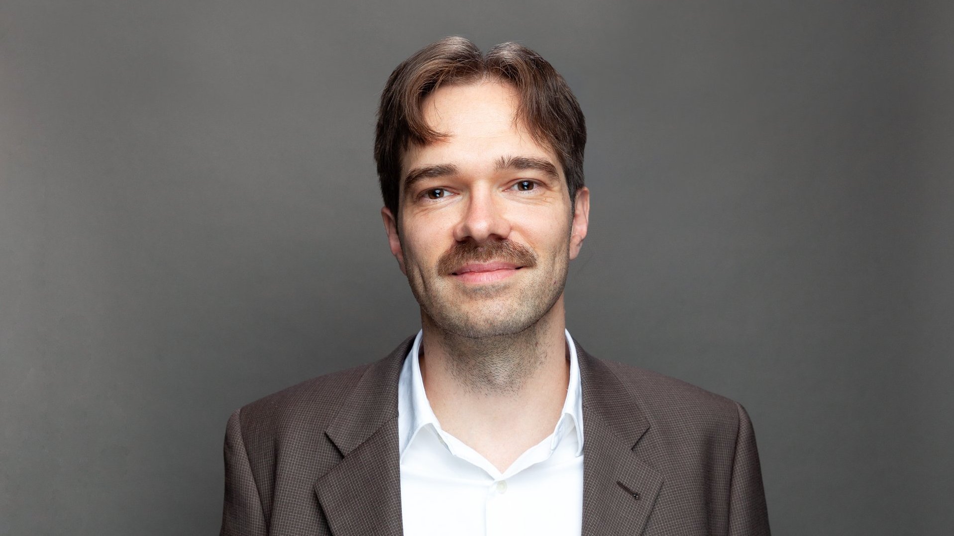 Portraitbild von Dr. Constantin Rücker