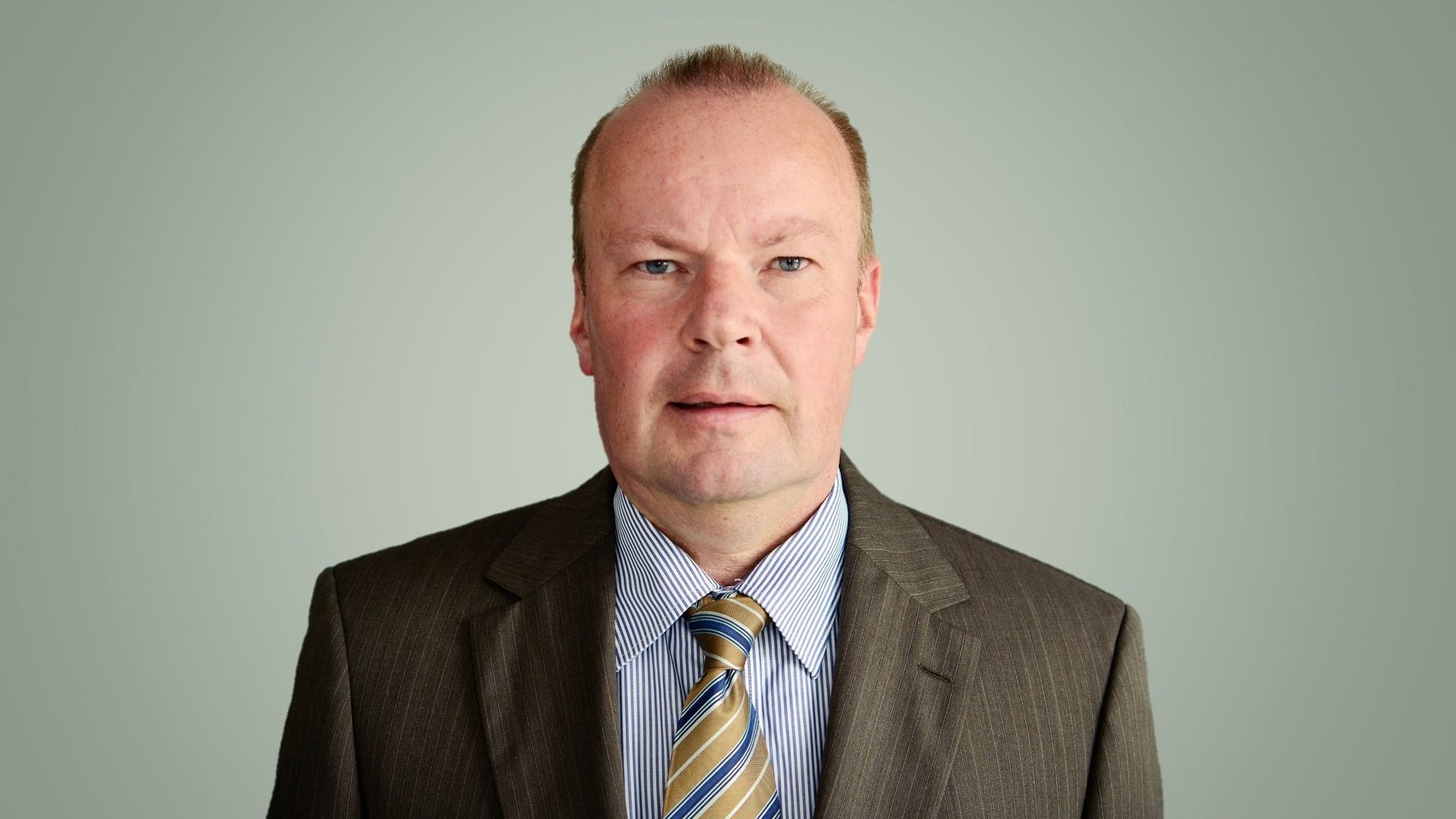 Portraitbild von Hans-Peter Lang