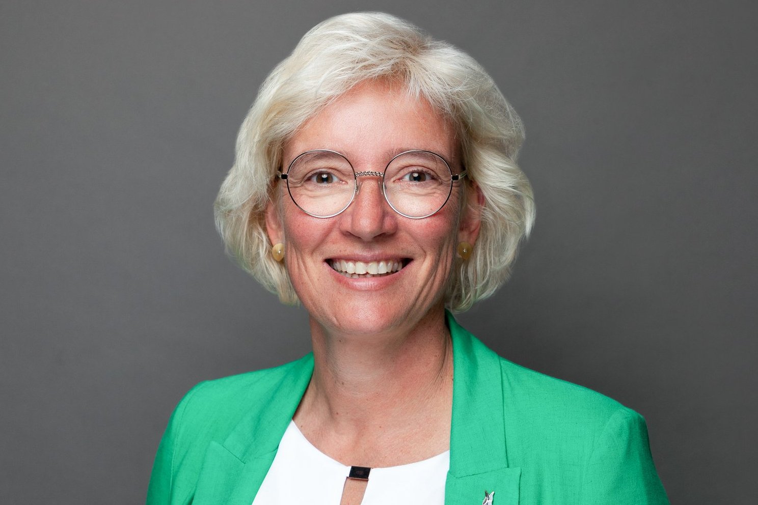 Portraitbild von Bärbel Heidebroek