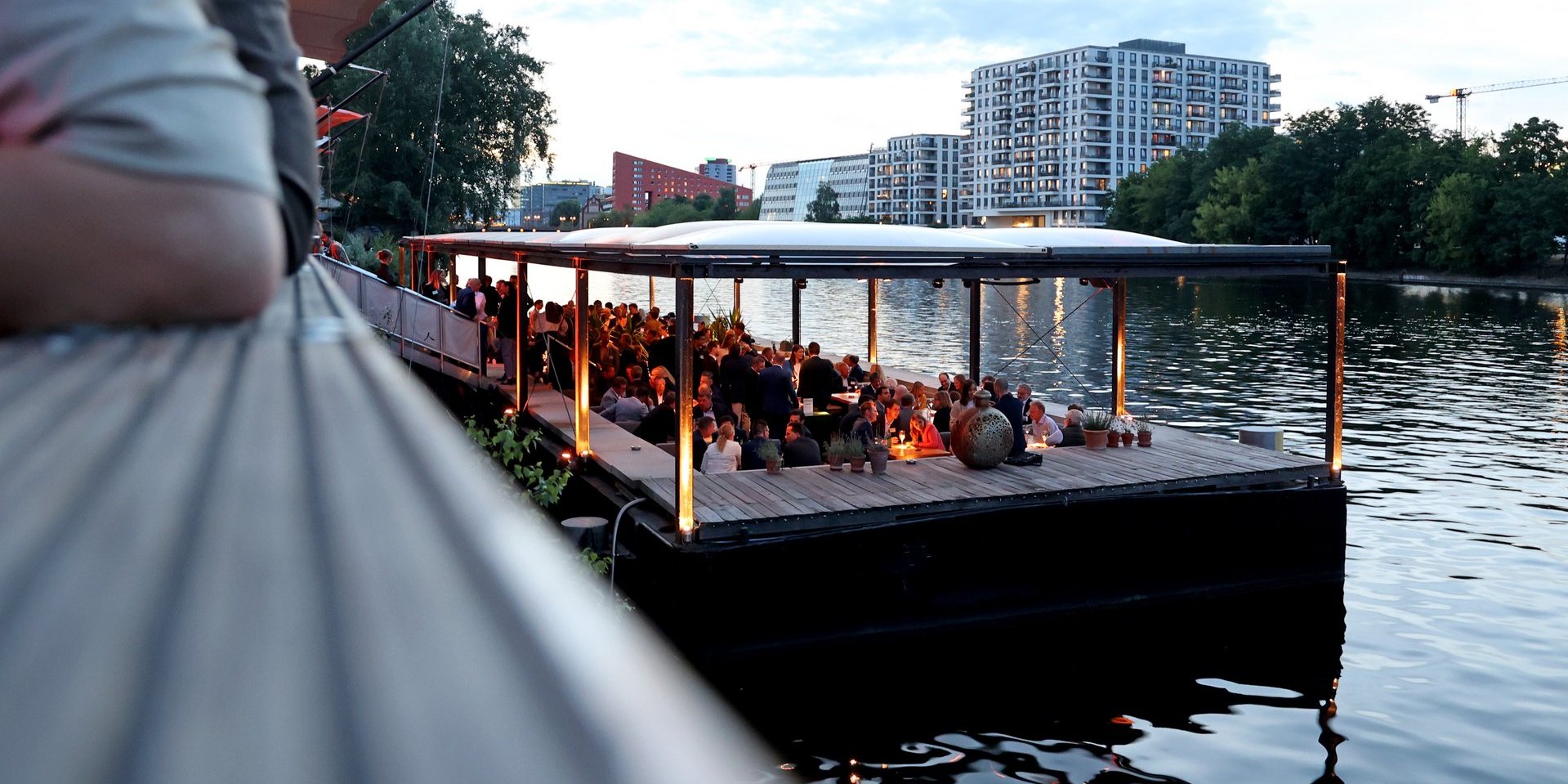 Abendlicher Blick auf die Spree beim BEE-Sommerfest