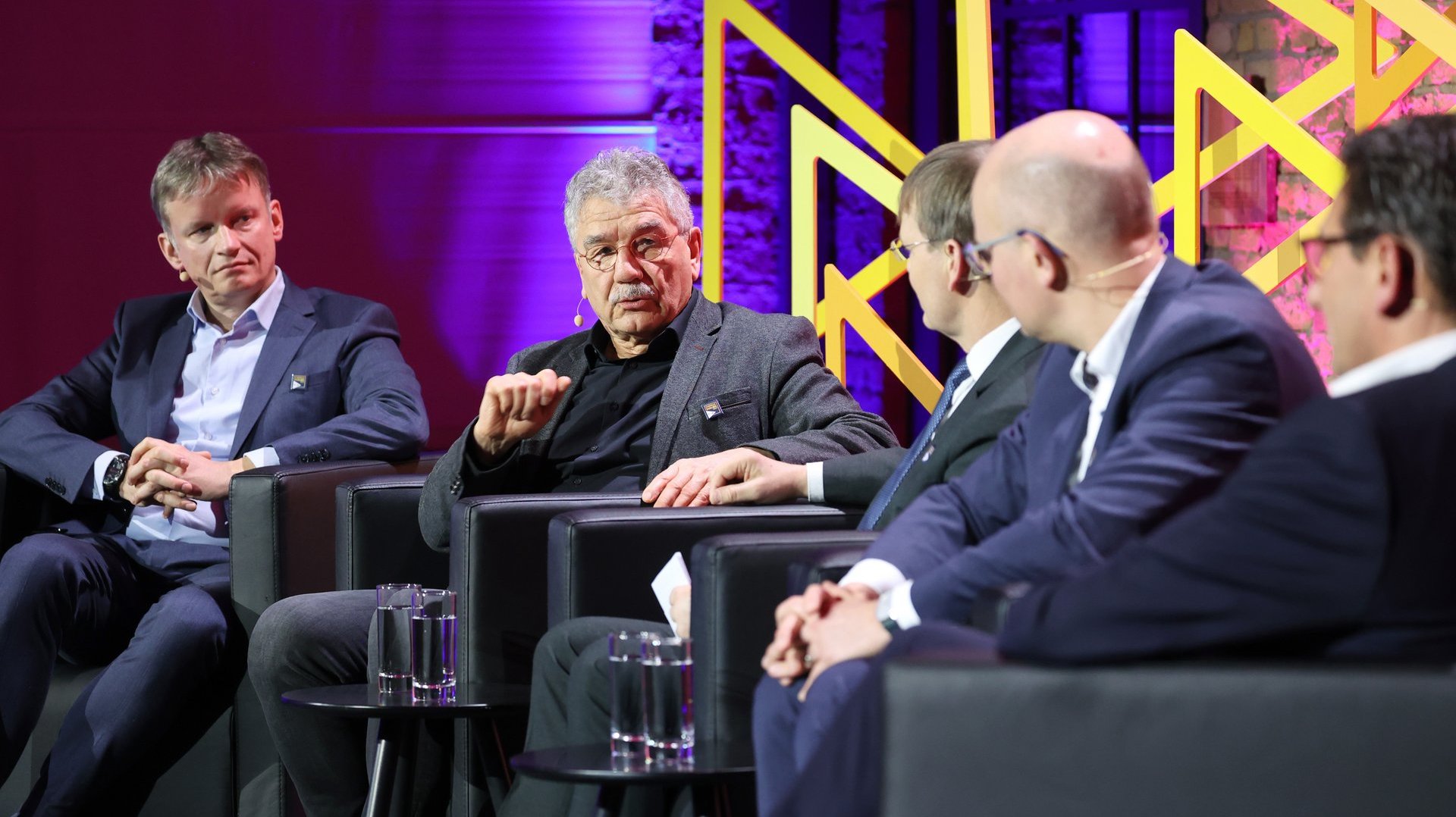 Gunter Erfurt und Helmut Barthel diskutieren in Podiumsdiskussion auf dem ENERGIEDIALOG 2023