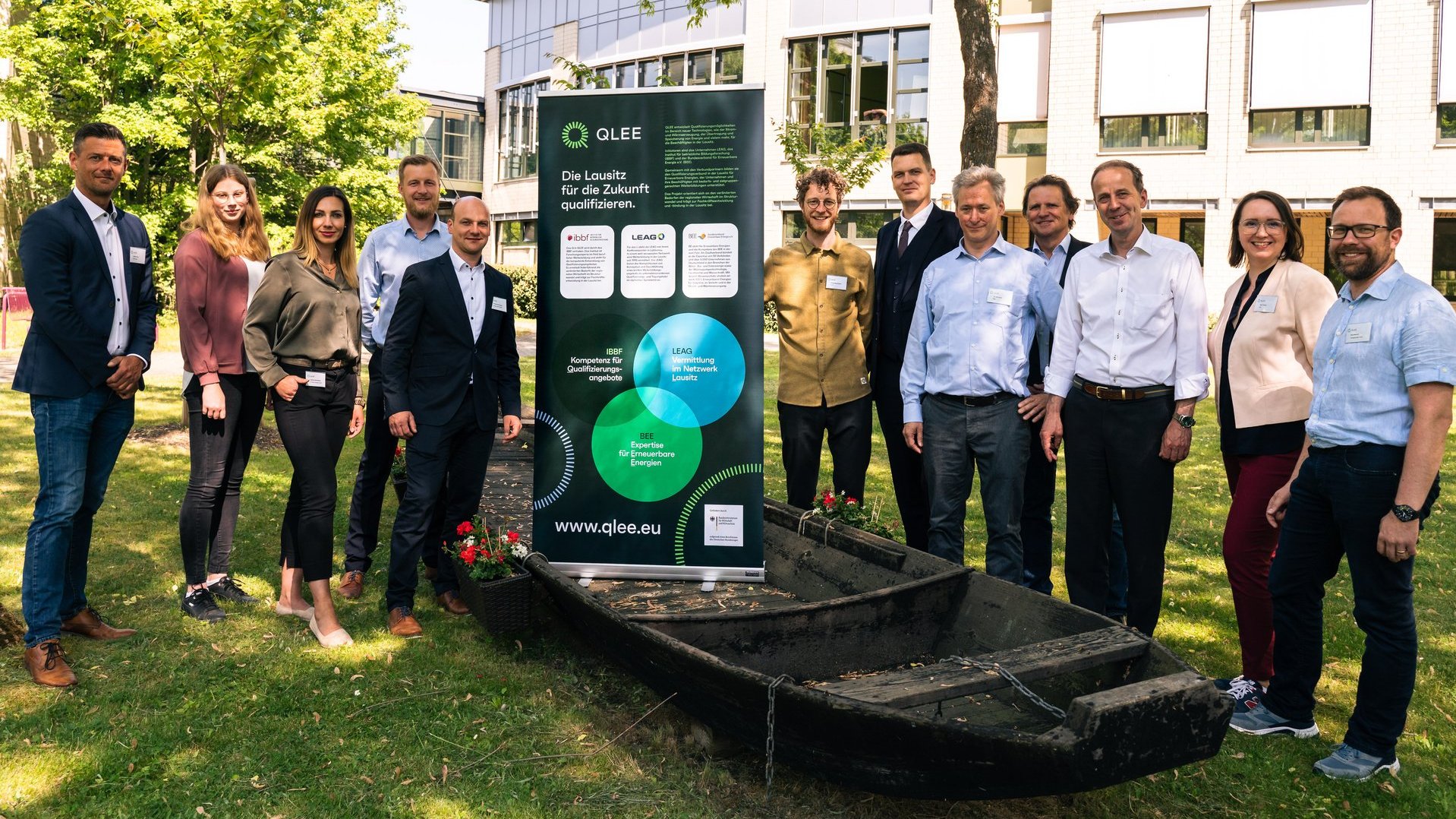 Gruppenbild der Projektpartner beim Kickoff-Event des QLEE-Projekts