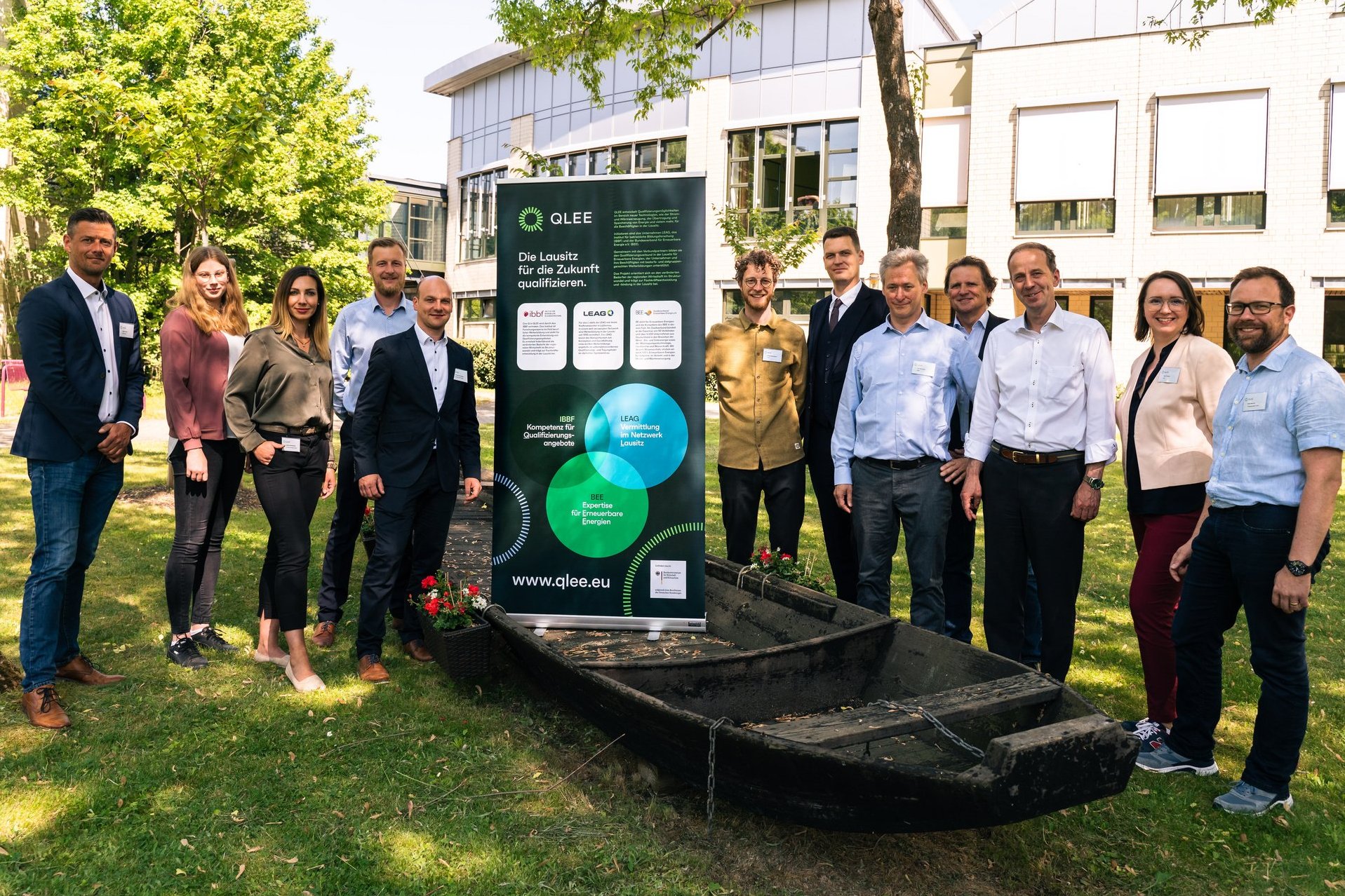 Gruppenbild der Projektpartner beim Kickoff-Event des QLEE-Projekts