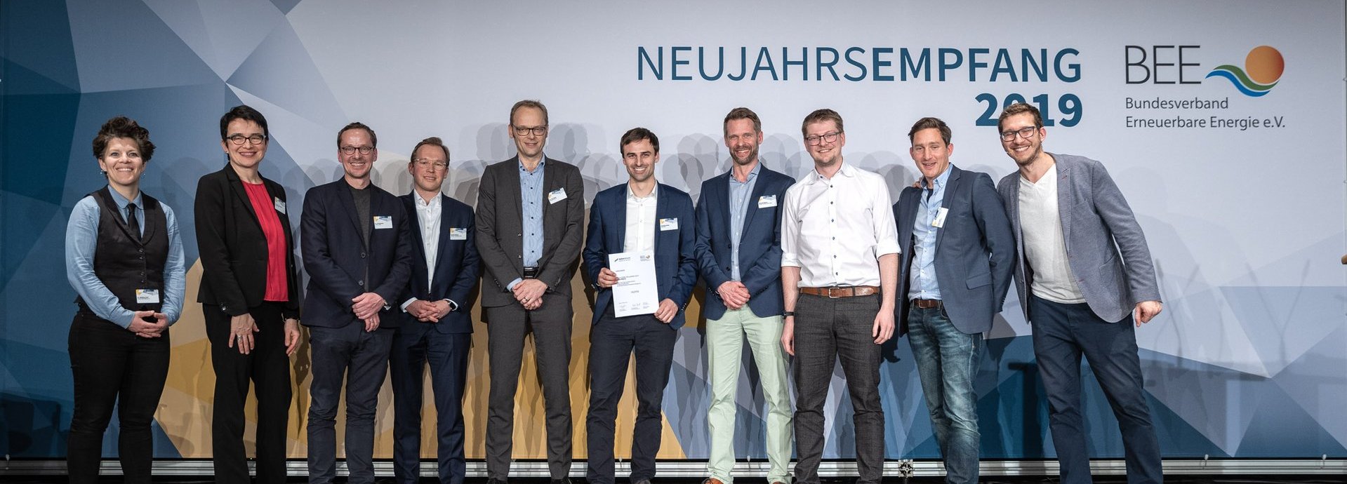 Die Jurymitglieder und Teilnehmer des Start-up Pitch auf dem BEE-Neujahrsempfang 2019