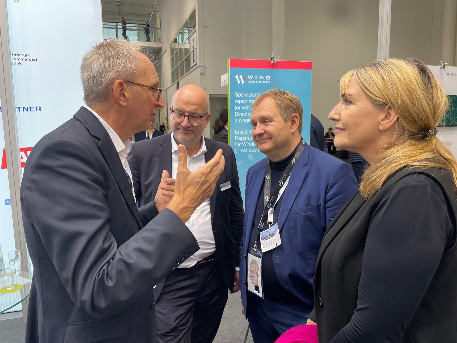 Dr. Simone Peter im Gespräch bei der WindEnergy Hamburg 2022