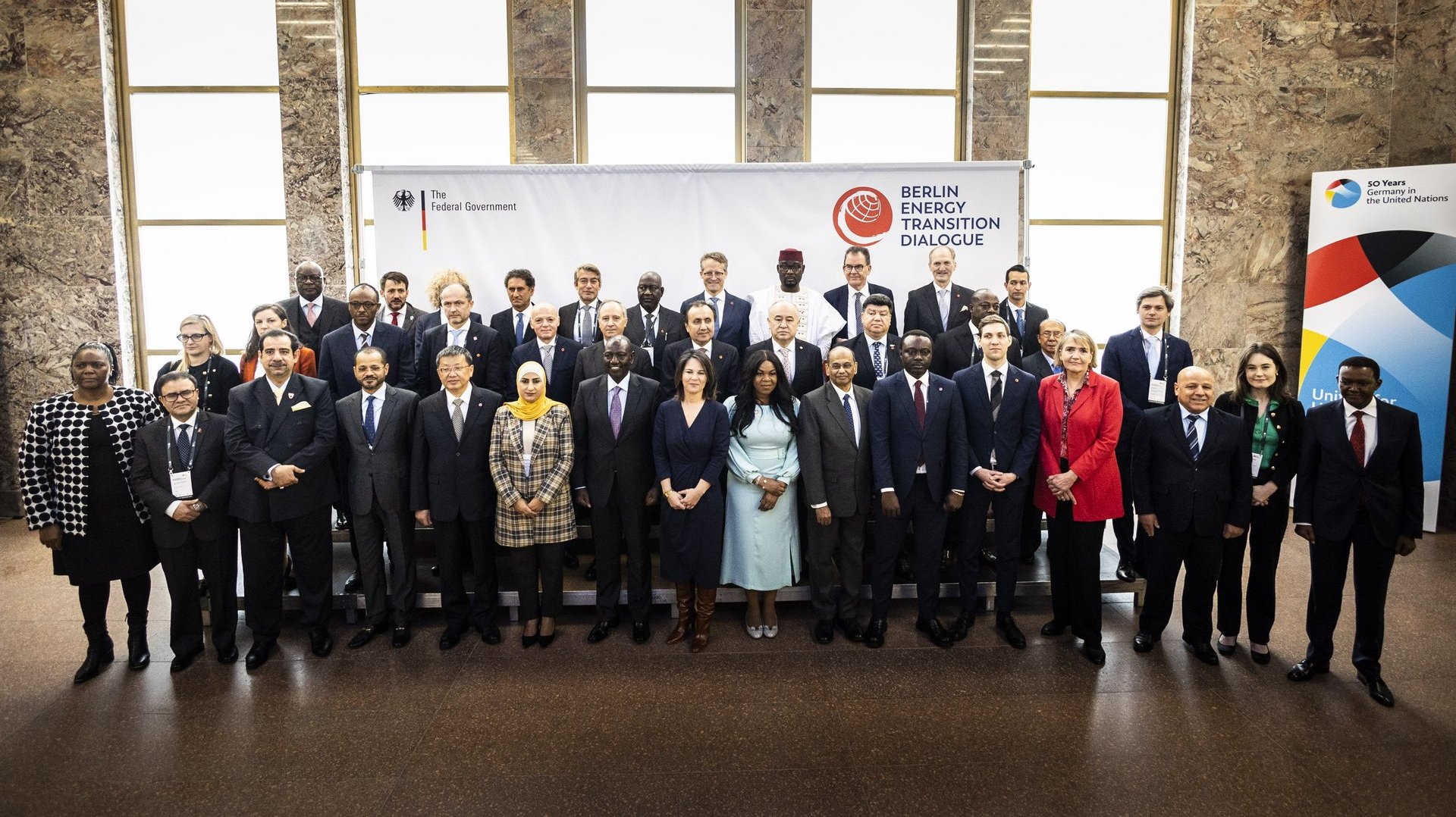 Gruppenfoto auf dem Berlin Energy Transition Dialogue 2023