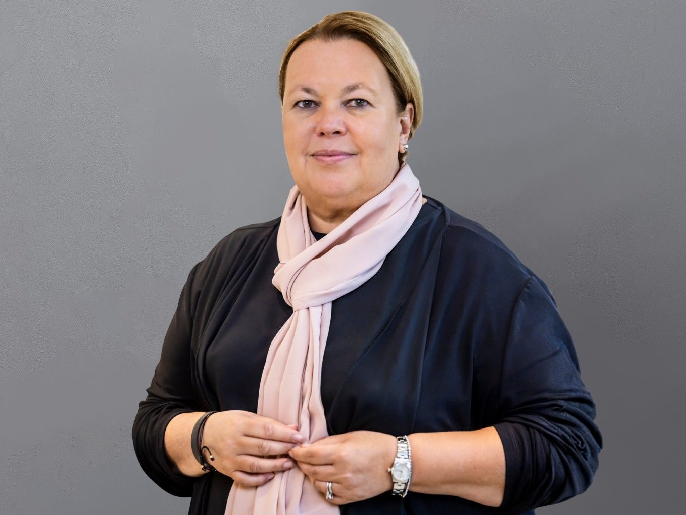 Bildbeschreibung: Portraitbild von Ursula Heinen Esser