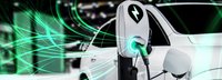 EV-Ladestation für Elektroautos im Konzept von grüner Energie und Ökostrom aus nachhaltiger Quelle zur Versorgung der Ladestation, um den CO2-Ausstoß zu reduzieren