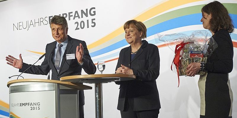 Angela Merkel auf der Bühne beim BEE-Neujahrsempfang 2015